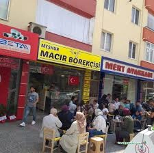 Meşhur Macır Börekçisi