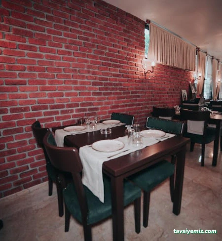 Mezze Villa Cafe Restoran