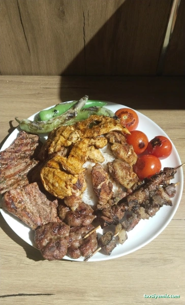 Midye Hüloş & Kokoreç Falko