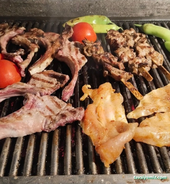 Midye Hüloş & Kokoreç Falko