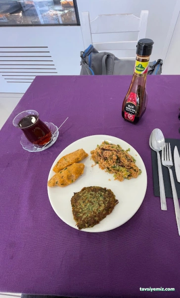 Mor Salkım Meze Çibörek Mantı Evi