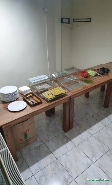 Mor Salkım Meze Çibörek Mantı Evi