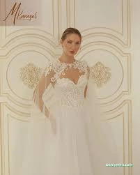 Münevver Karayel Moda Tasarım