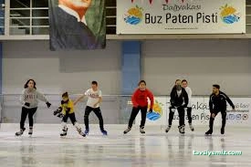 Muratpaşa Belediyesi Buz Paten Pisti