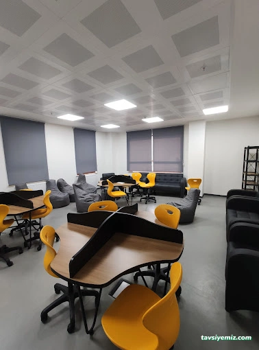 Mustafa Canlı Bilim Ve Sanat Merkezi