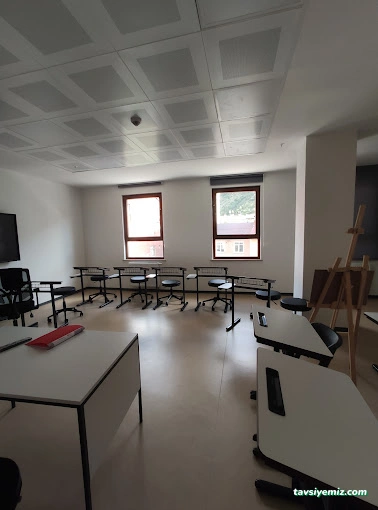 Mustafa Canlı Bilim Ve Sanat Merkezi