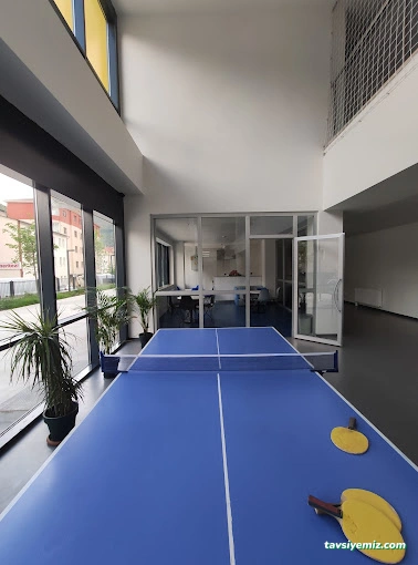 Mustafa Canlı Bilim Ve Sanat Merkezi