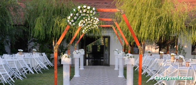 Narçiçeği Kır Bahçesi