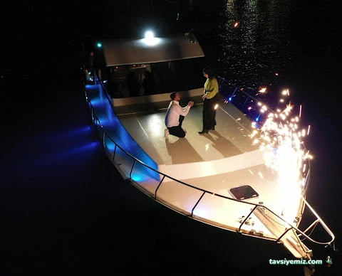 Niloş Yat Kiralama | Mersin Evlilik Teklifi | Mersin Yat İşletmesi