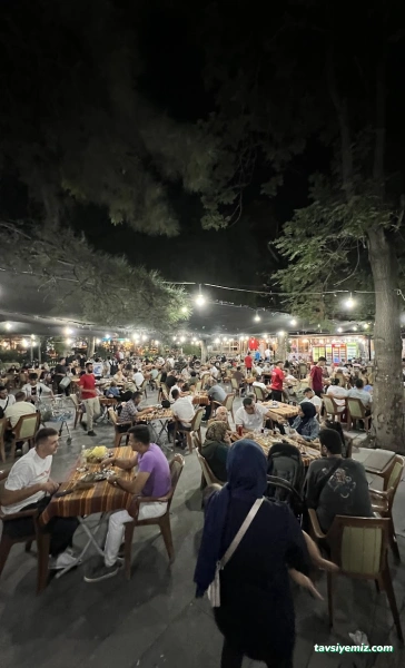 Öğretmenler Parkı Çay Bahçesi