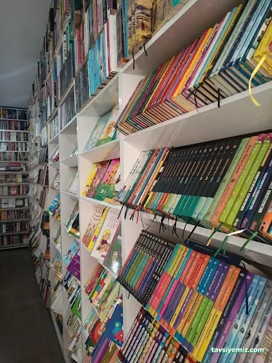 Oku Kitabevi & Sanat Galerisi & Yayınevi