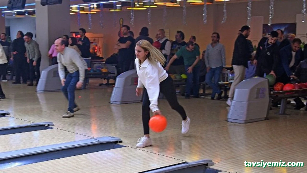 Oranj Play & Bowling