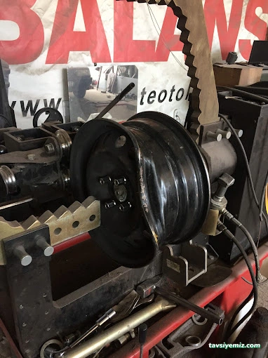 Oto Kurtarma Sosyete Oto Lastik