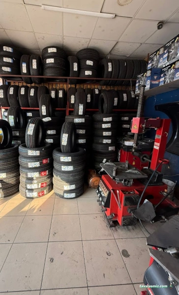 Oto Lastik 7/24 Yol Yardım Servisi Yeniler Oto Lastik