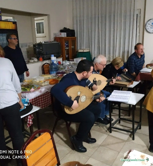 Öz-Ko Pub Cafe & Bar