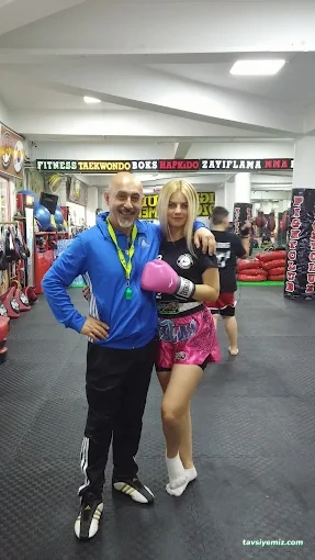 Özcan Mermer Fight Club