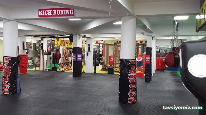 Özcan Mermer Fight Club