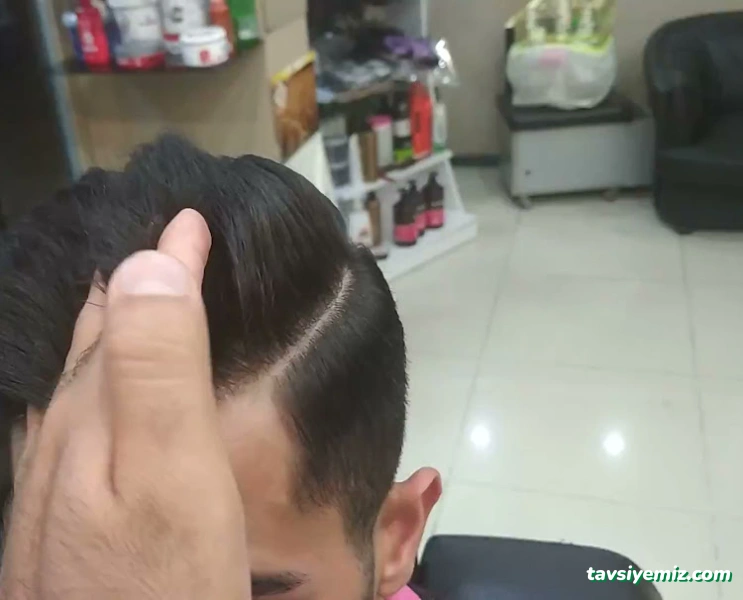 Özgür Erkek Kuaförü