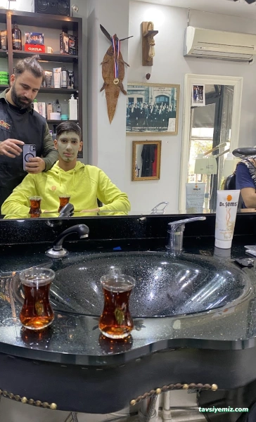 Özgür Erkek Kuaförü