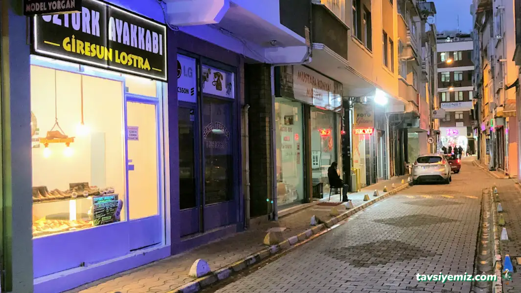 Öztürk Ayakkabı(Giresun Lostra)