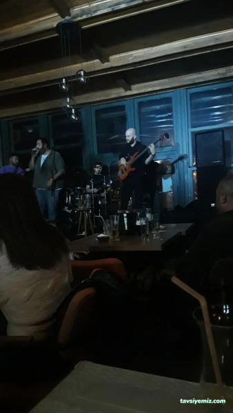 Pera Cafe & Bistro Performance Hall