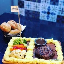 Pera’ca Cafe & Bistro