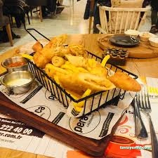 Pera’ca Cafe & Bistro