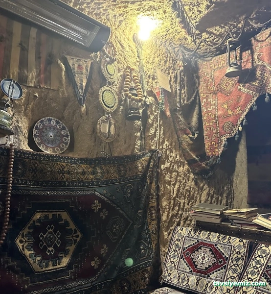 Peri Cafe Cave Man (Recep’in Yeri)