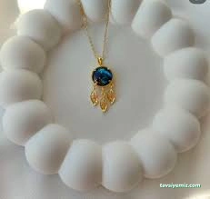 Pia Hediyelik,Piercing