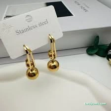 Pia Hediyelik,Piercing