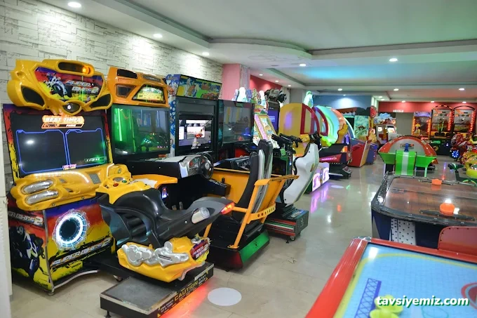 Play City Bowling & Oyun Salonu