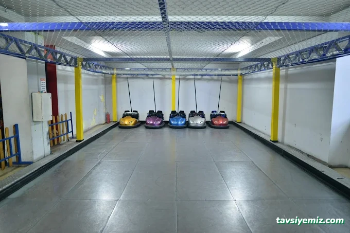 Play City Bowling & Oyun Salonu