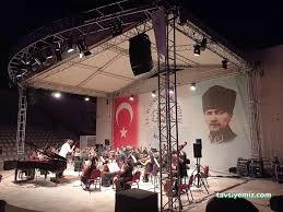 Prof.dr.şadan Gokovali Acik Hava Tiyatrosu