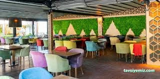 Pukka Bistro & Lounge