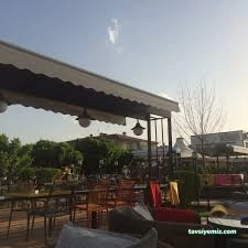 Pukka Bistro & Lounge