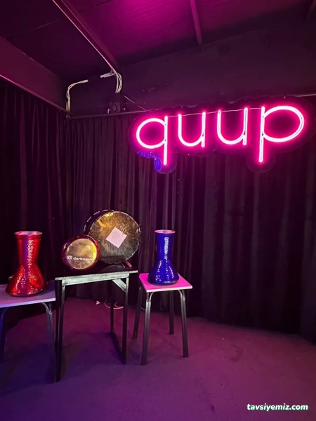 Quup Lounge Performance