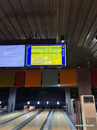 Royal Bowling & Bilardo