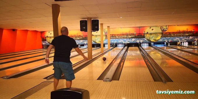 Royal Bowling & Bilardo