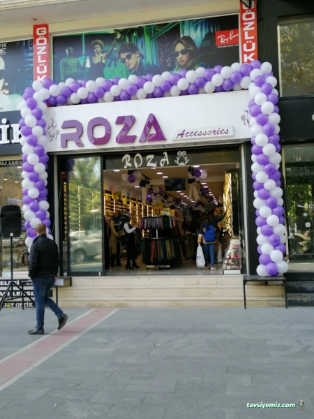 Roza Accessories