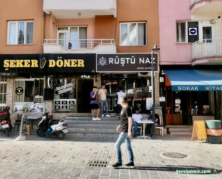 Rüştü Naz Erkek Kuaförü