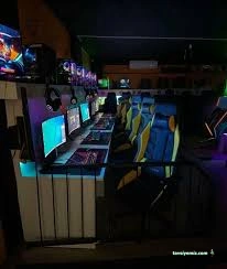 Sarmaşık İnternet Kafe..