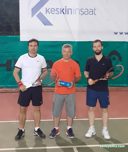 Şehit Anaları Tenis Kortu