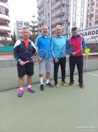 Şehit Anaları Tenis Kortu
