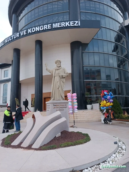 Şeyh Edebali Kultur Ve Kongre Merkezi