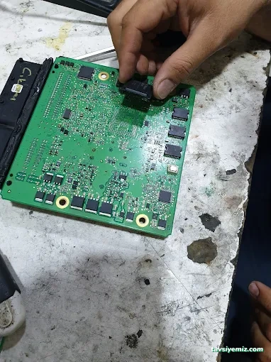 Sistem Oto Elektronik ( Denizli Oto Elektronik Beyin Direksiyon Soket )