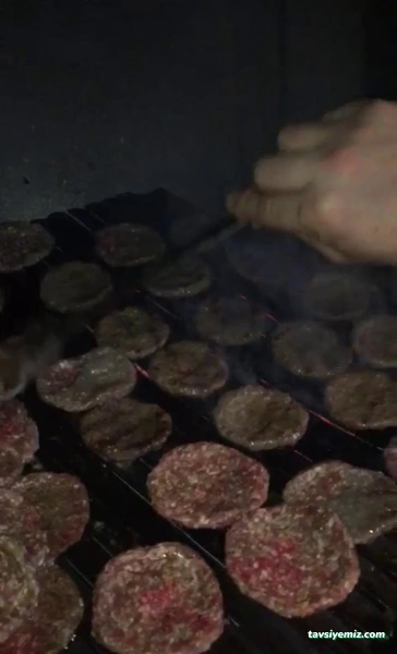 Sivas Köftecisi Emrah Usta