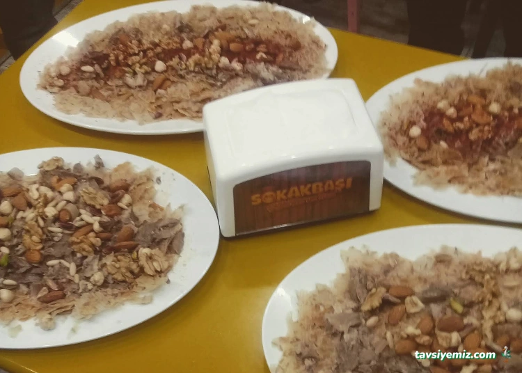 Sokakbaşı Pilavcısı