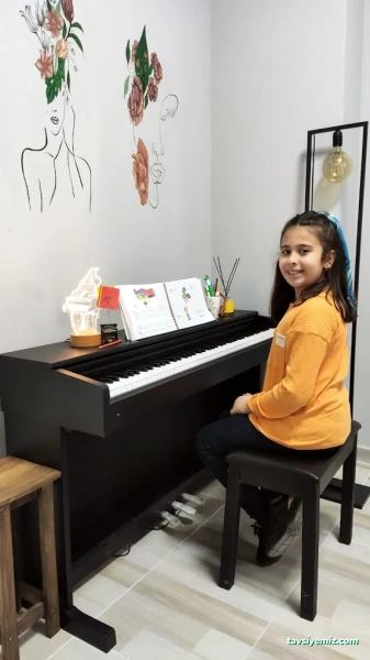 Solo Sanat Akademi Müzik Evi