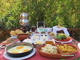 Şömine Kahvaltı