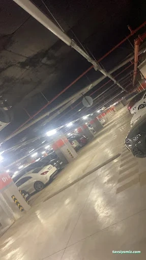 Sultan Alparslan Camii Otoparkı